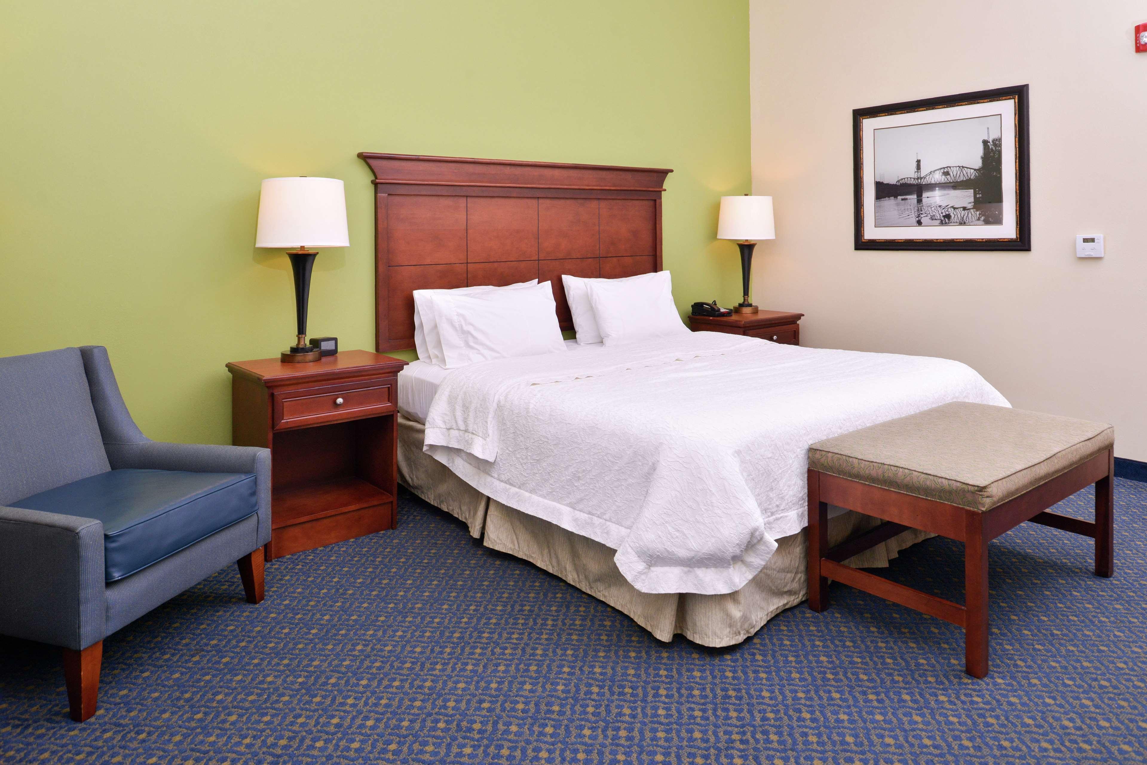 Hampton Inn Jackson-College Avenue Exterior photo