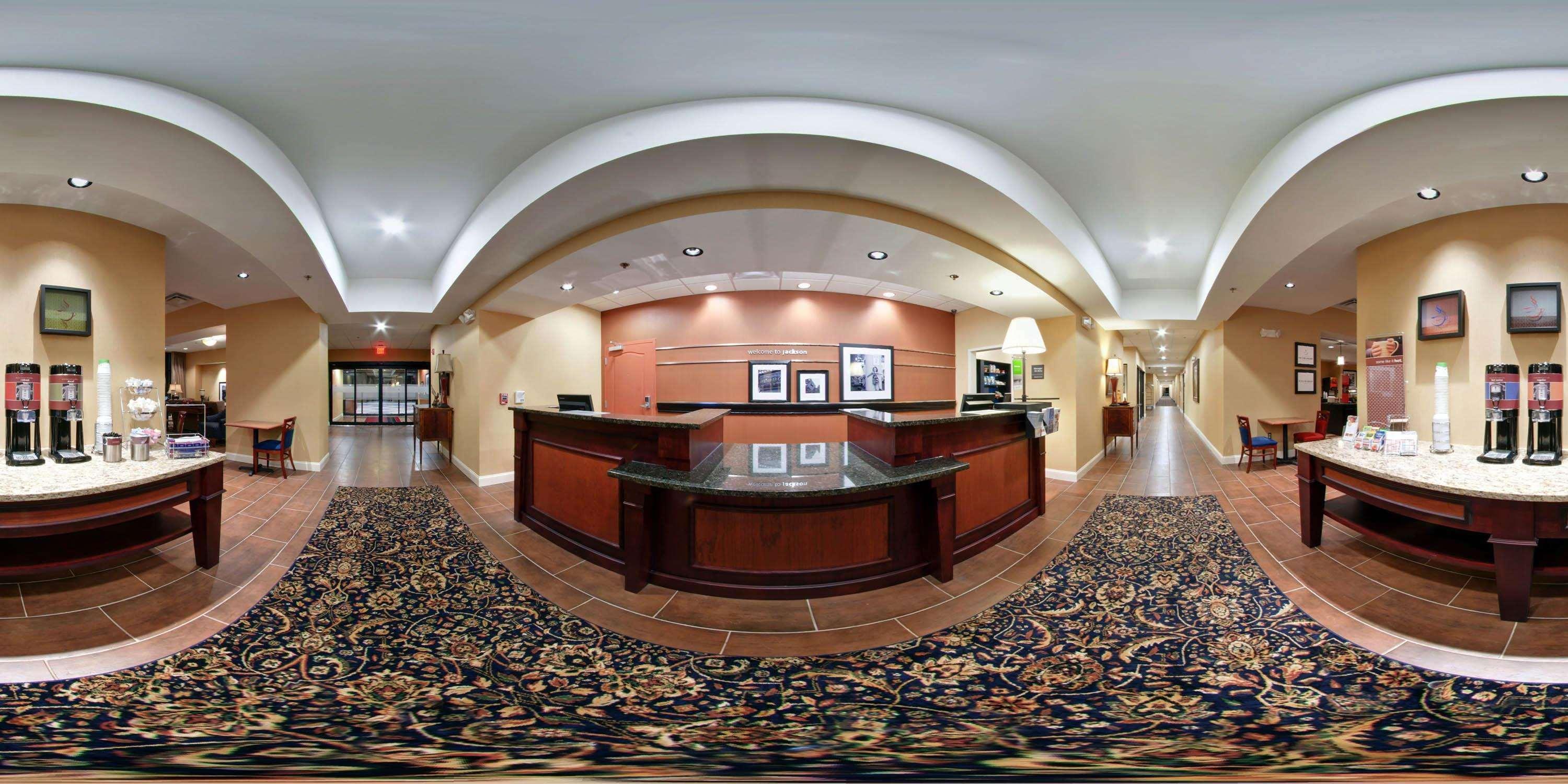 Hampton Inn Jackson-College Avenue Exterior photo